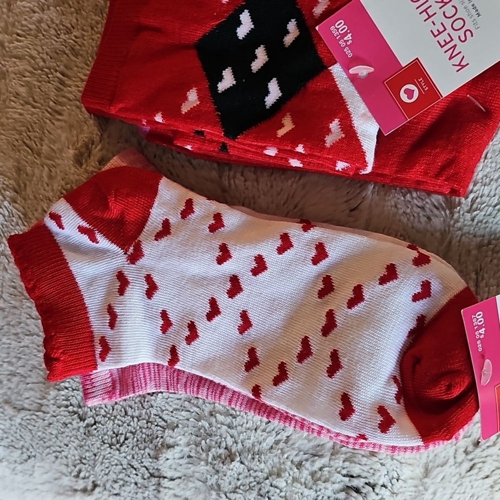 Heart Patterned Socks Set - Picture 3 of 5